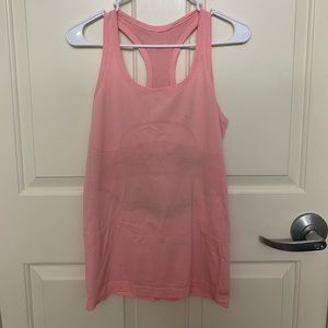 Lululemon Tank swiftly tech